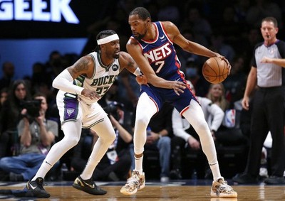 字母后撤步三分绝平篮网 篮网开始发力