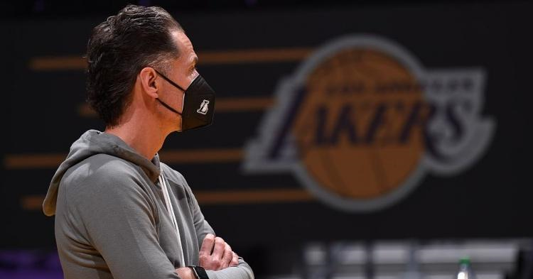 名记：湖人在交易方面仍然很活跃 欧文仍是目标&坚定想要送走威少