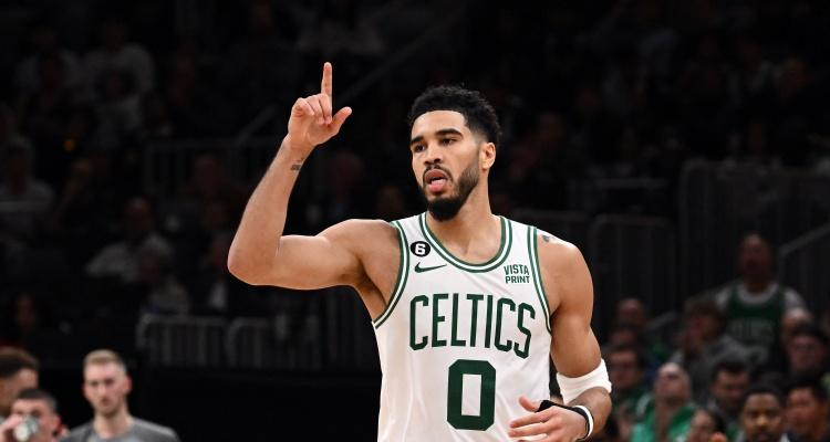 塔图姆开赛季连续14场得到20+ 绿军队史第二长&仅次于麦克海尔